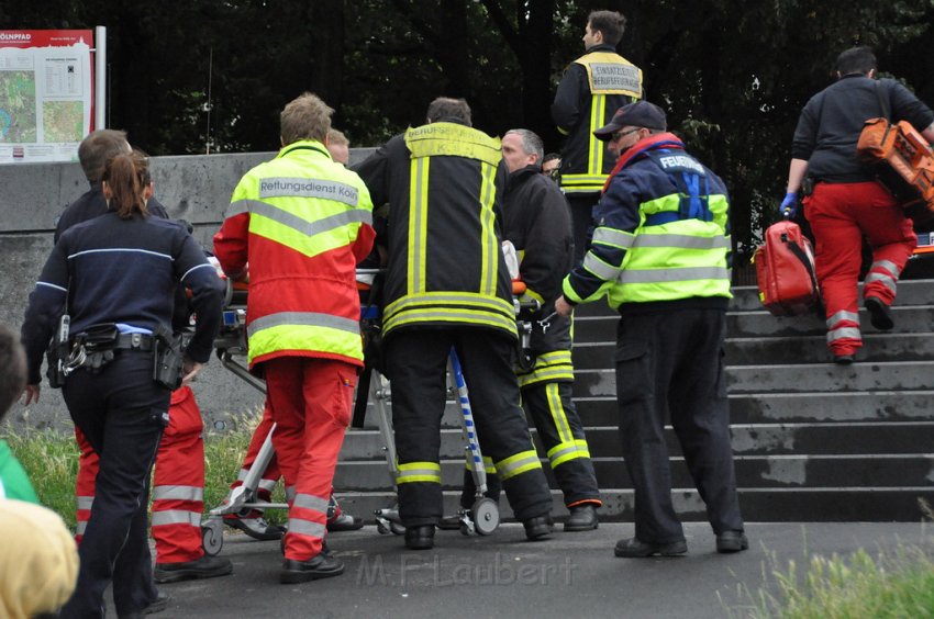 PRhein Koeln Muelheim Hoehe Bootshaus P33.JPG